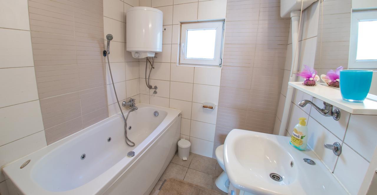Apartment Tiger Lily Мостар Екстер'єр фото